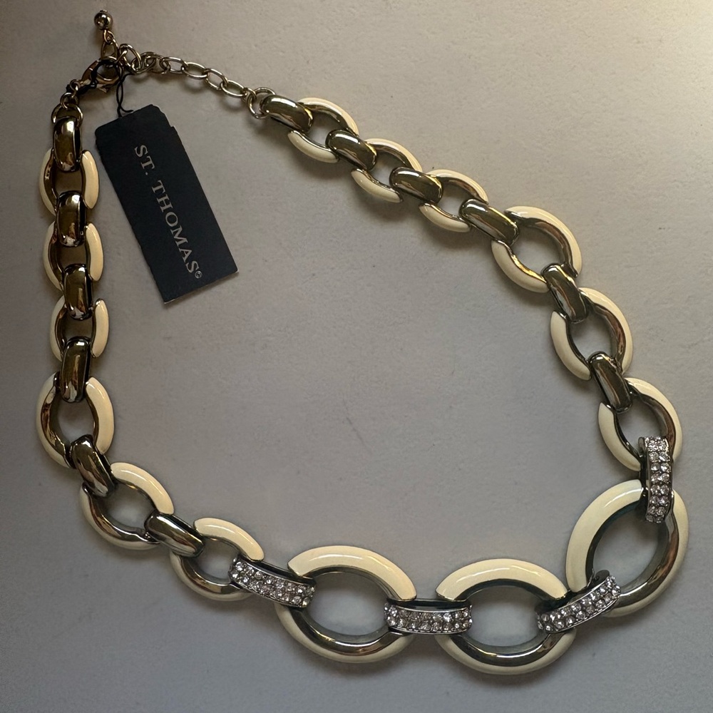 NWT Gold and Cream rhinestone Necklace - Picture 2 of 5
